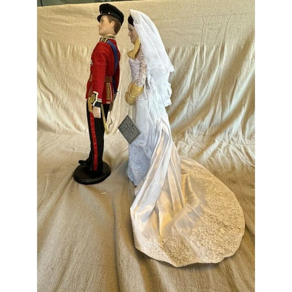 The Princess Kate Middleton Bride Prince William Groom Doll Danbury Complete